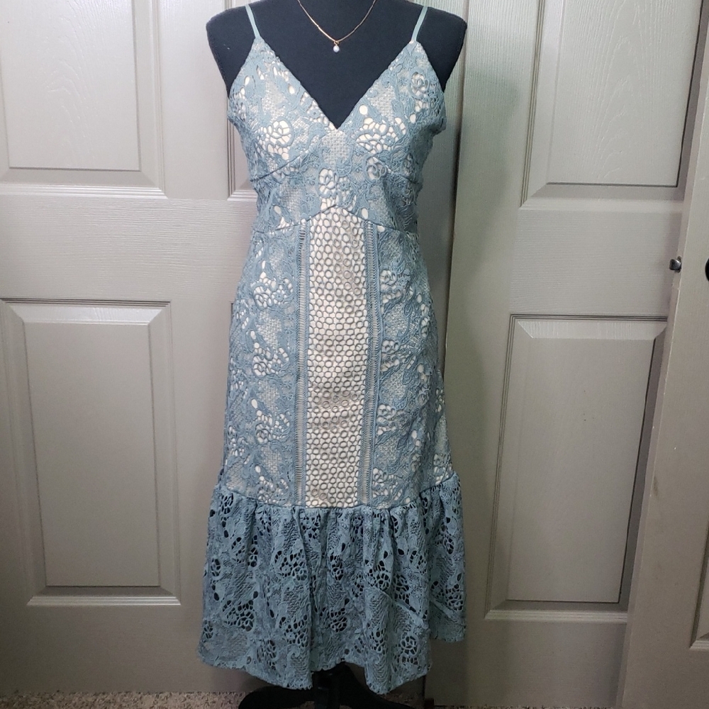 NWT Romeo & Juliet Couture Dusty Sage Lace Midi Dress Size Medium